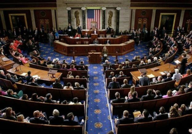  رای مثبت مجلس نمایندگان به قطعنامه‌ای برای الزام پنس به برکناری ترامپ