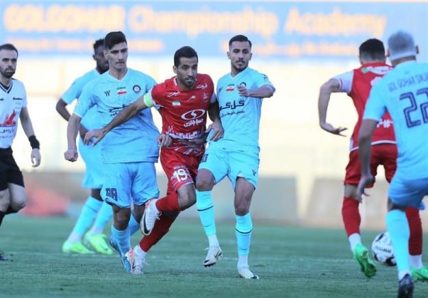 صعود پرسپولیس به صدر با گل ۳ امتیازی امیری