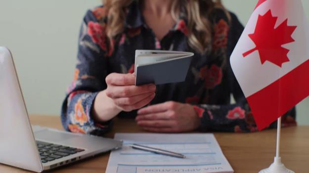  لغو ویزای گردشگری 10 ساله کانادا