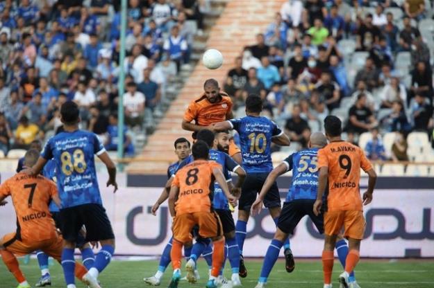 بازی استقلال و مس کرمان به تعویق افتاد