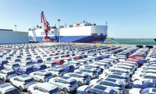 تعرفه واردات خودروهای نو و کارکرده در سال آینده ۶۰ درصد