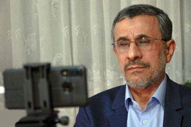 ضد انقلاب از نظر دکتر احمدی‌نژاد چه کسی است؟