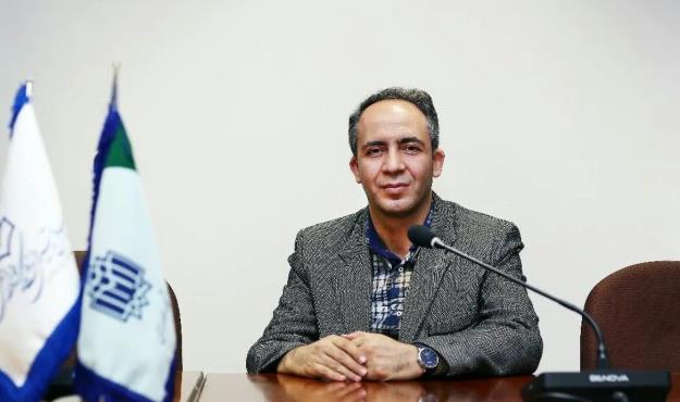 بانک مرکزی دلار بازار آزاد را نپذیرفته/ همه اقلام و اجناس با دلار بازار آزاد سنجیده می‌شوند!