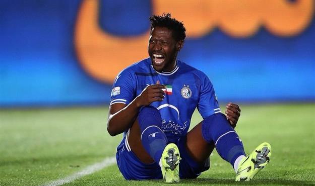  مهاجم کنیایی استقلال حاضر به فسخ قرارداد نشد! 