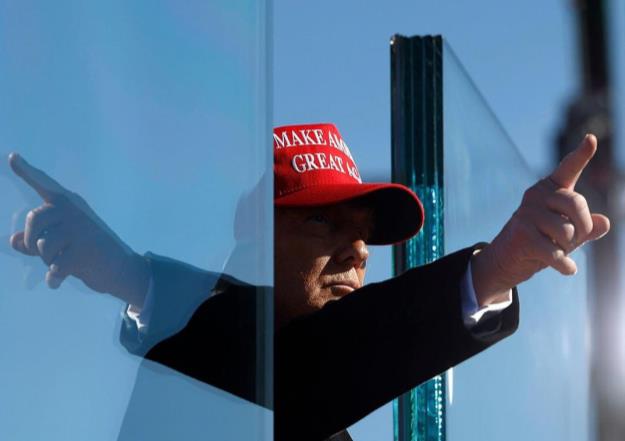 طرح ترامپ برای خروج صدها هزار نفر از دولت فدرال