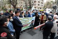  دیدار جمعی از مردم انقلابی ورامین و کاشان با دکتر احمدی‌‌نژاد در میدان ۷۲ نارمک تهران