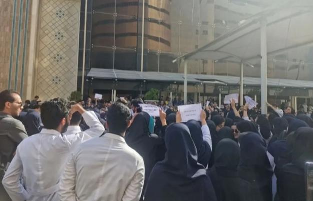 هیچ کدام یک از وعده‌هایی که به پرستاران دادند اجرایی نشده است