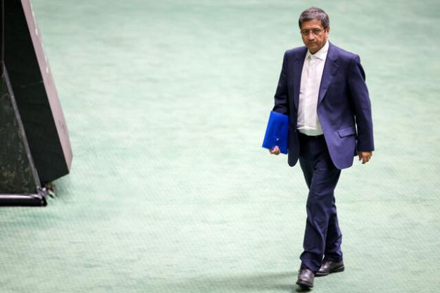  استیضاح وزیر اقتصاد اعلام وصول شد/ ۱۲ اسفند همتی استیضاح می‌شود