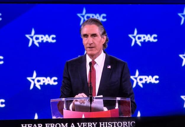  وزیر کشور ترامپ: آمریکا با تهدید ایران و چین مواجه است