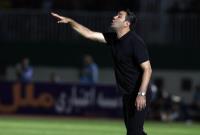 پیشنهاد جذاب روی میز جواد نکونام