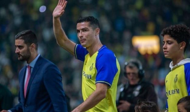 النصر بدون رونالدو برابر استقلال 