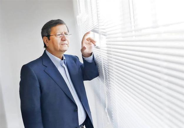  استیضاح وزیر اقتصاد رای آورد/ همتی برکنار شد 