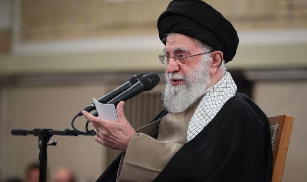 رهبر انقلاب: مذاکره با دولت فعلی آمریکا موجب رفع تحریم‌ها نخواهد شد