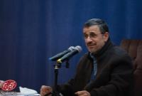 دکتر احمدی‌نژاد در دیدار با مردم قم: اصول سیاست خارجی و داخلی باید یکسان باشد