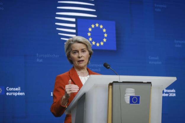 فون‌درلاین: تعرفه‌های ترامپ را بی‌پاسخ نمی‌گذاریم