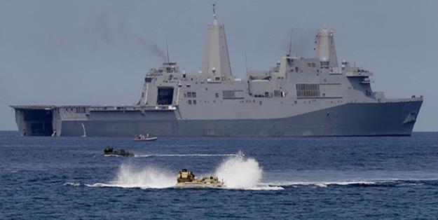 حادثه برای ناو آمریکایی در کالیفرنیا