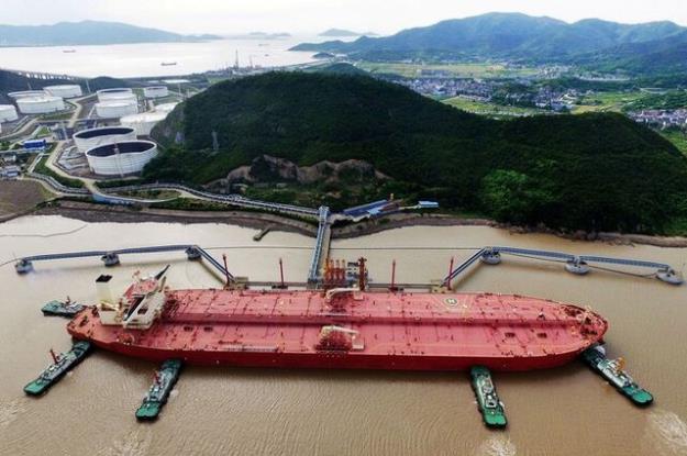 صادرات نفت آمریکا به چین متوقف می‌شود