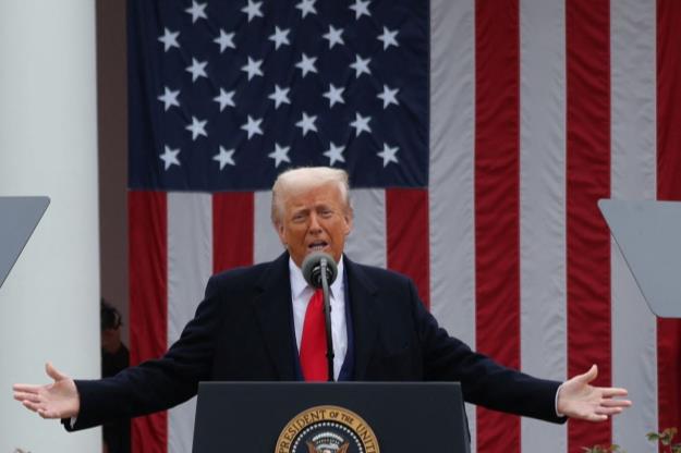 ترامپ: عملکرد خوبی در سیاست تعرفه‌ای داریم