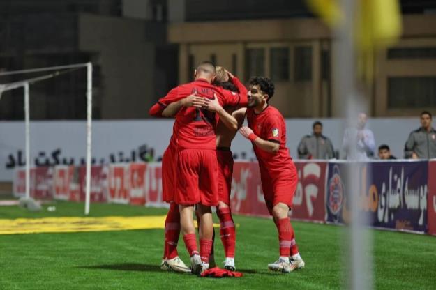 تراکتور به قهرمانی نزدیک شد 