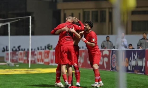 تراکتور به قهرمانی نزدیک شد 
