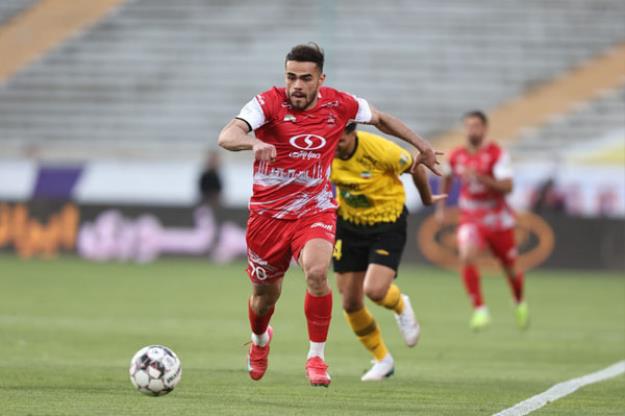 اورونوف؛ استخوان چند میلیون دلاری در گلوی پرسپولیس