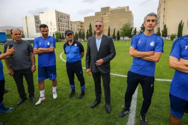 نظری استقلال را تحویل جباری داد