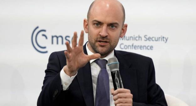 وزیر خارجه فرانسه: ایران به دنبال سلاح هسته‌ای است