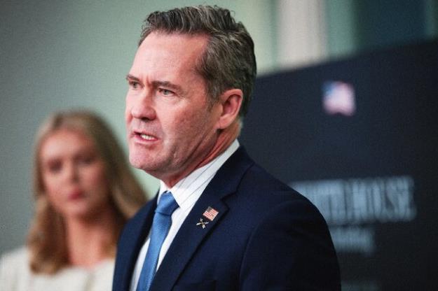  والتز: ترامپ آماده صلح با ایران است