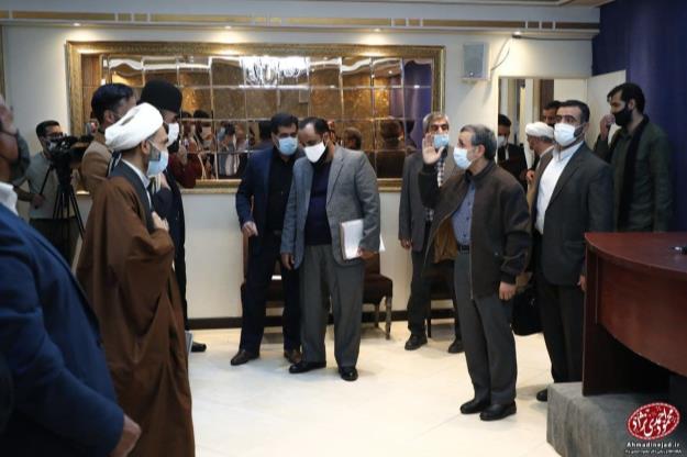  دکتر احمدی‌نژاد در دیدار با مردم استان اصفهان: مردم نگران آینده انقلاب و  کشور هستند!