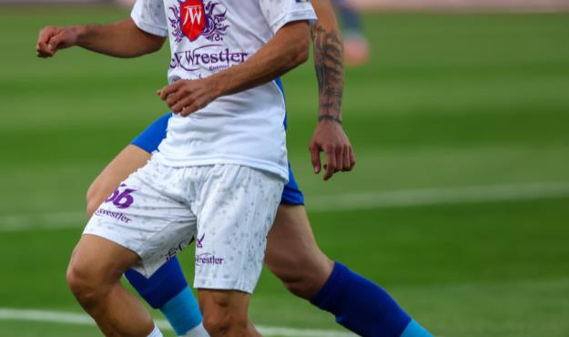 برای هیچ باشگاهی مجوز حرفه‌ای صادر نشده است