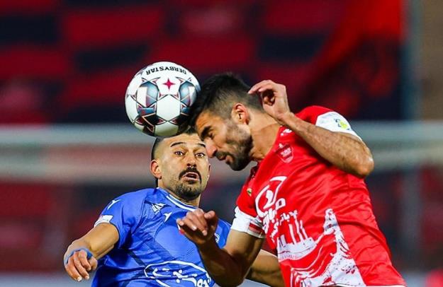 مجوز حرفه‌ای استقلال و پرسپولیس روی هوا! 