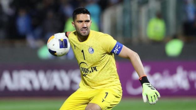 دروازه‌بان استقلال در فهرست سپاهان