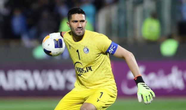 دروازه‌بان استقلال در فهرست سپاهان