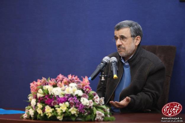 دفاع دکتر احمدینژاد از جوانان نسل دهه شصت، هفتاد و هشتاد/ همين ها ان شاءالله حقيقت آرمانهای انقلاب را پیاده خواهند کرد + فیلم