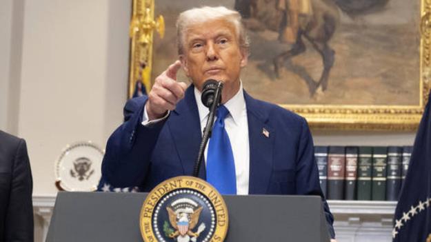  ترامپ: به نتانیاهو درباره حمله به ایران هشدار دادم