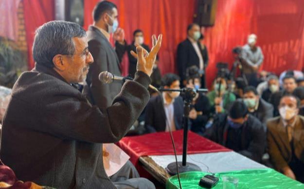 دکتر احمدی نژاد در جمع مردم انقلابی مشهد مقدس: مهمترین اسارت انسان‌ها، اسارت فقر است + فیلم