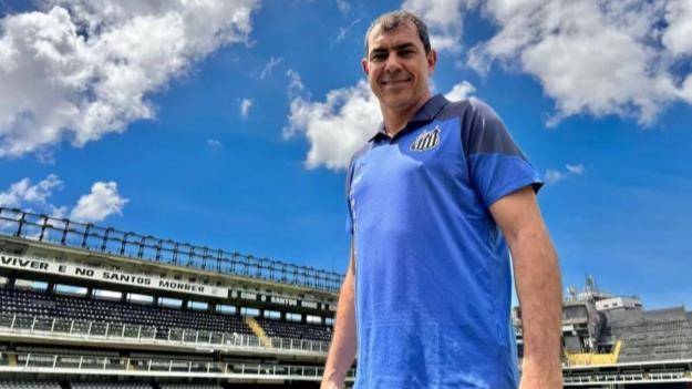 یورش هواداران خشمگین استقلال به پیج کاریله