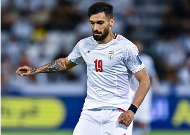 رونمایی بزرگ استقلال؛ آقاسی آبی‌پوش شد