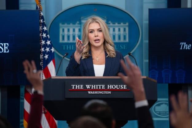  توجیهات سخنگوی کاخ سفید درباره حمله تجاوزکارانه آمریکا به ایران