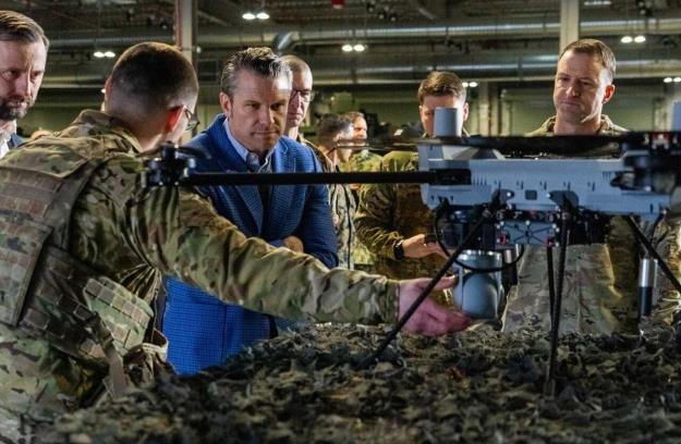 وزیر دفاع آمریکا: تولید پهپادهای نظامی باید شتاب بگیرد