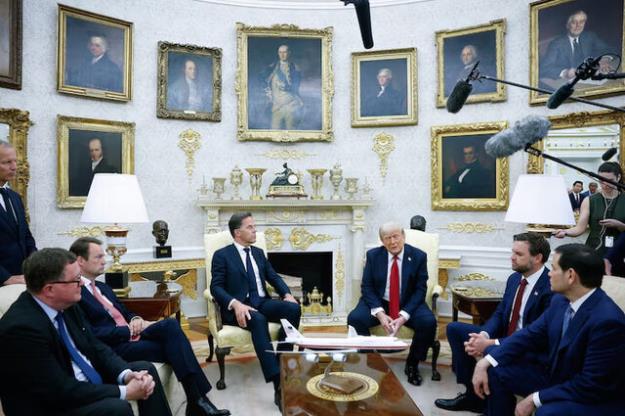  ترامپ: تجهیزات بسیاری به اوکراین ارسال و تعرفه‌های ۱۰۰ درصدی علیه روسیه اعمال خواهد شد