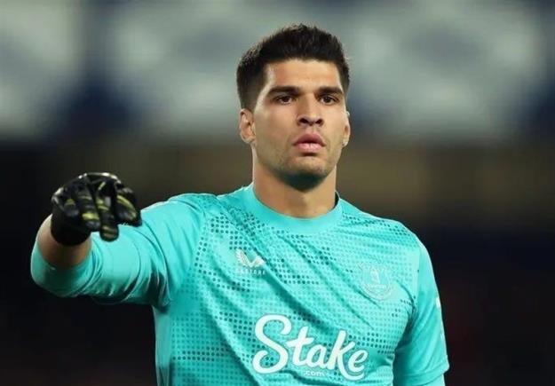  پاسخ منفی دروازه‌بان پرتغالی به استقلال 