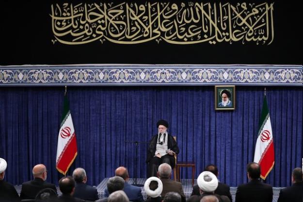  رهبر انقلاب: خدای متعال نصرت را برای ملّت ایران تضمین کرده است