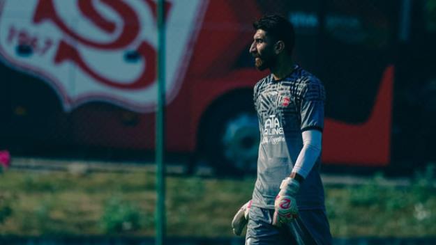 عذرخواهی بیرانوند از پرسپولیسی‌ها