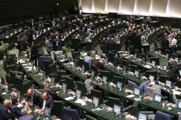  دولت موظف به انجام اقدامات حمایتی از ایرانیان خارج ازکشور در موارد ضروری شد