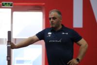 واکنش به وزنه زدن کیانوش رستمی برای یک کشور دیگر