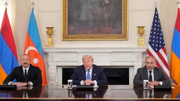  ارمنستان و جمهوری آذربایجان توافق صلح امضا کردند/ ترامپ کریدور زنگزور را مسیر ترامپ نامید!