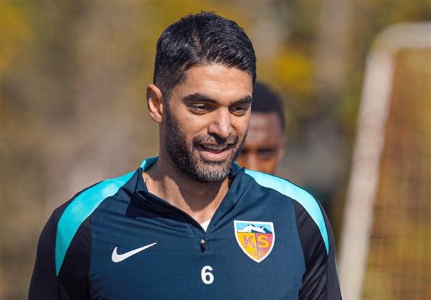  بازگشت علی کریمی به استقلال 