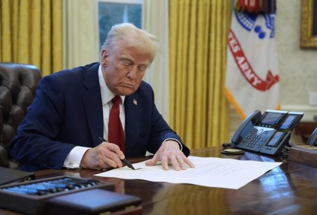  فرمان تازه‌ ترامپ؛ مجازات کشورهای بازدداشت کننده شهروندان آمریکا