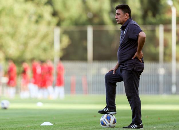 هشدار پیشکسوت فوتبال به قلعه‌نویی؛ بازیکنان می‌خواهند اخراجت کنند